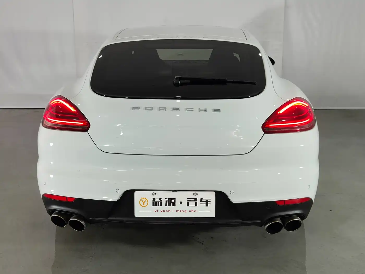 Porsche Panamera 2014 Panamera 3.0T фото 16