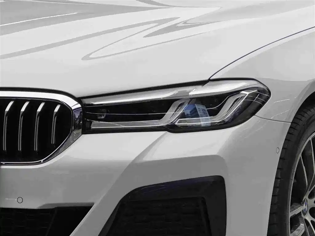 BMW 5 Series New Energy 2021 535Le Pioneer Edition M Sport Package фото 3