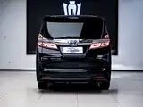 Фото 8 - Toyota Vellfire