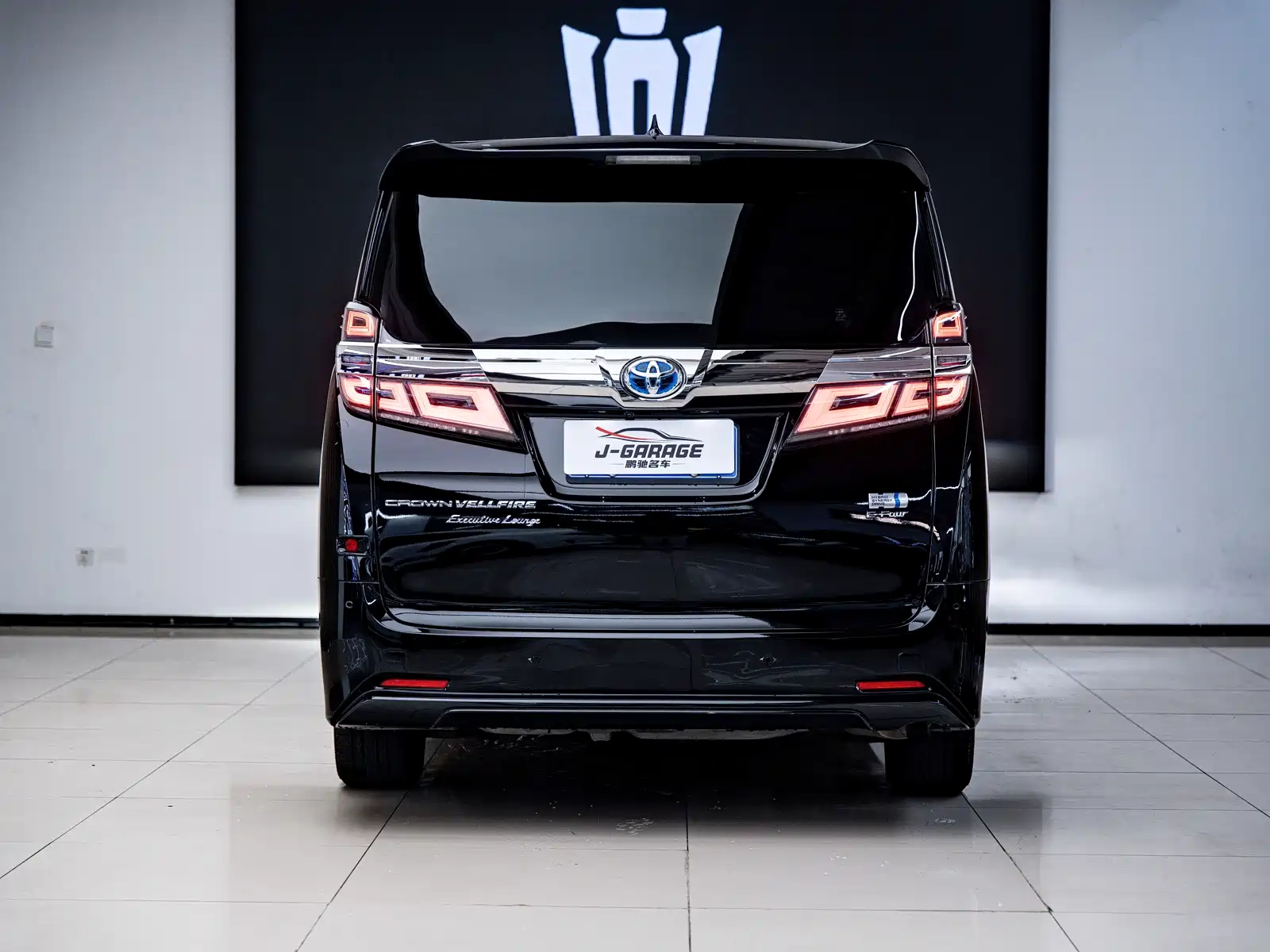 Фото 8 - Toyota Vellfire