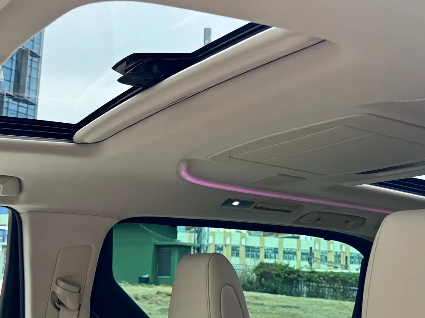 Toyota Alphard 2020 Hybrid 2.5L Premium Edition фото 13