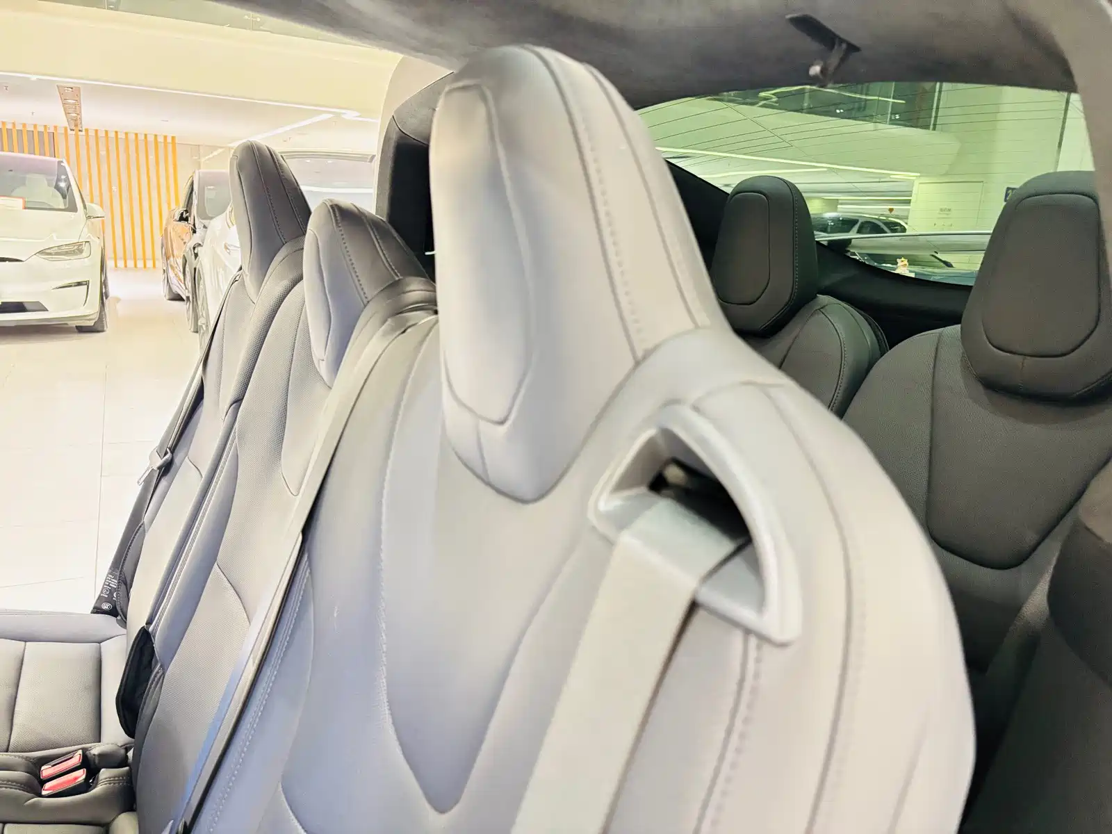 Фото 17 - Tesla Model X