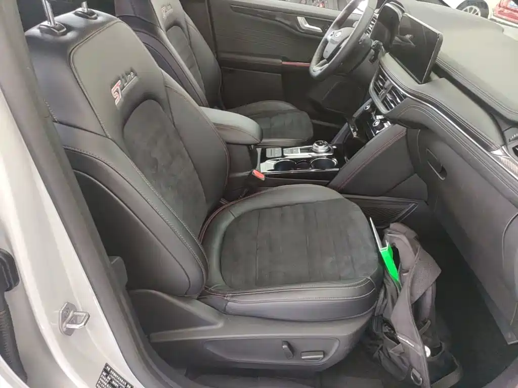 Ford Escape 2023 2024 Model EcoBoost 245 4WD ST-Line Pro