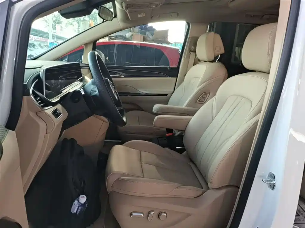 Buick GL8 New Energy 2025 Land Honor Premium Edition 7-Seater фото 15