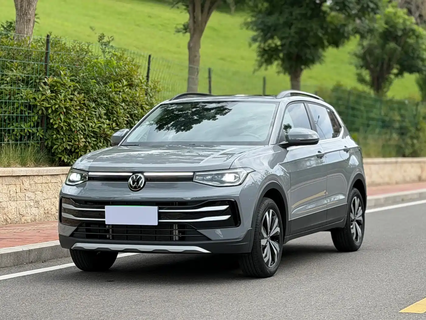 VOLKSWAGEN TUYUE