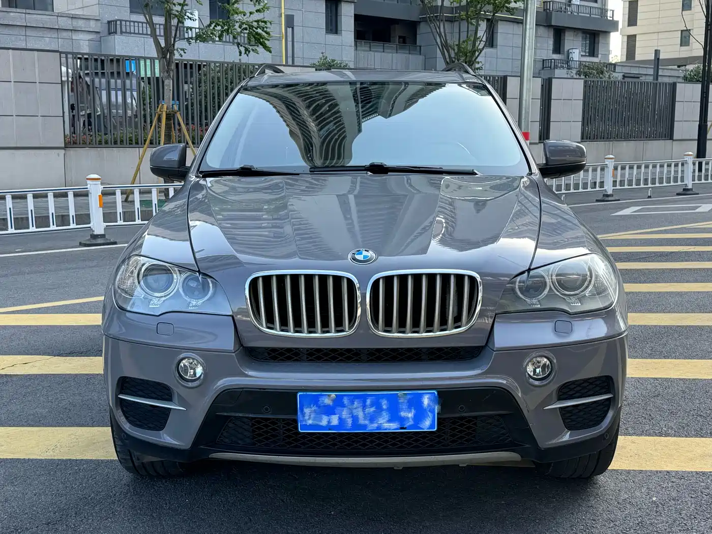 BMW X5 (Import) 2011 xDrive35i Luxury Edition фото 2