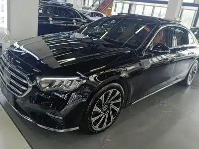 Mercedes-Benz E
