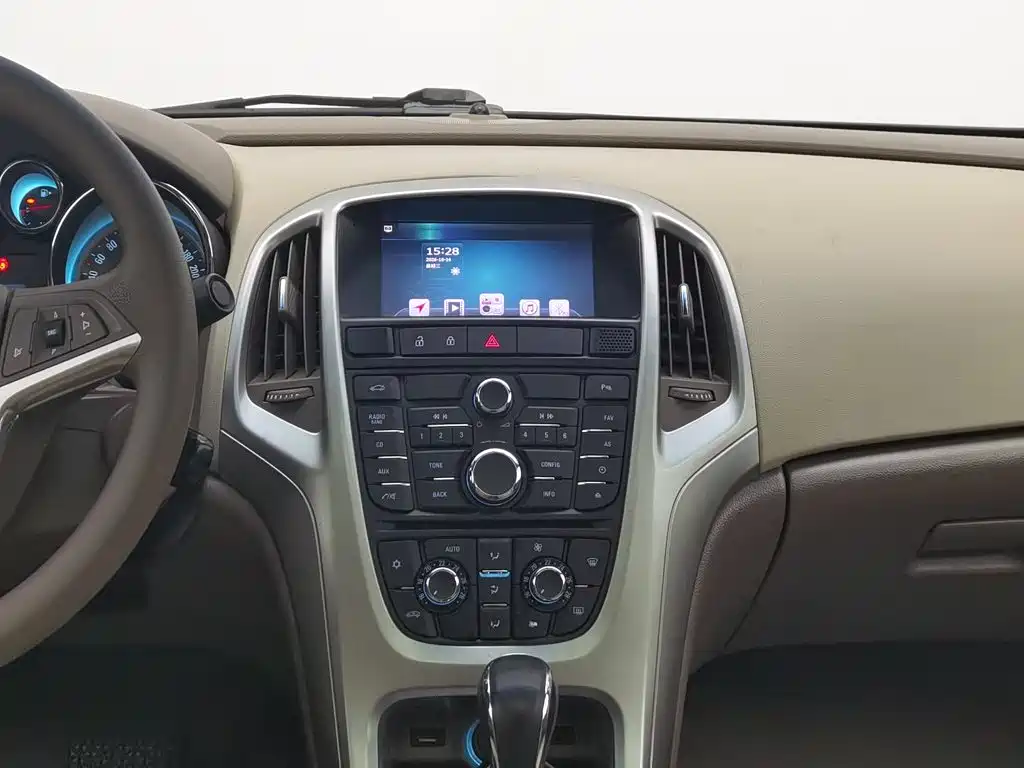 Фото 12 - Buick Excelle