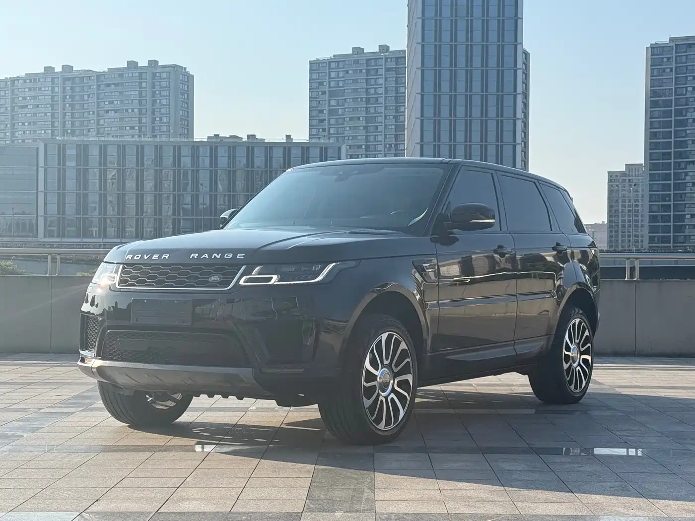 Land Rover Range Rover Sport 2020 3.0 L6 SE