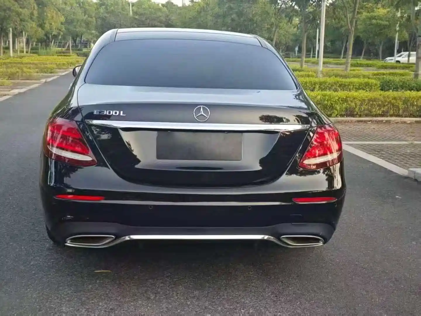 Фото 4 - Mercedes-Benz E-Class