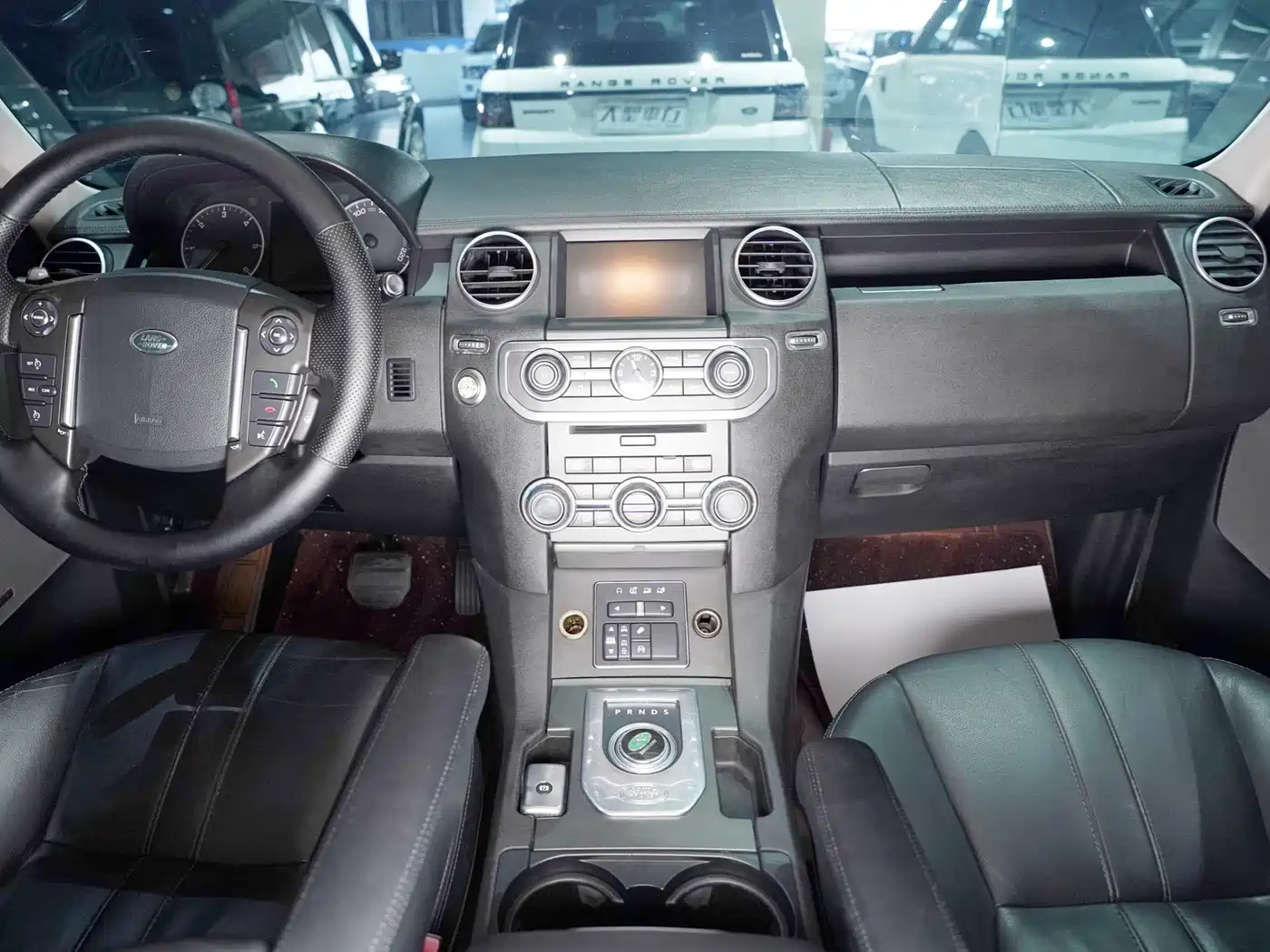 Land Rover Discovery 2015 3.0 SDV6 HSE Diesel фото 12