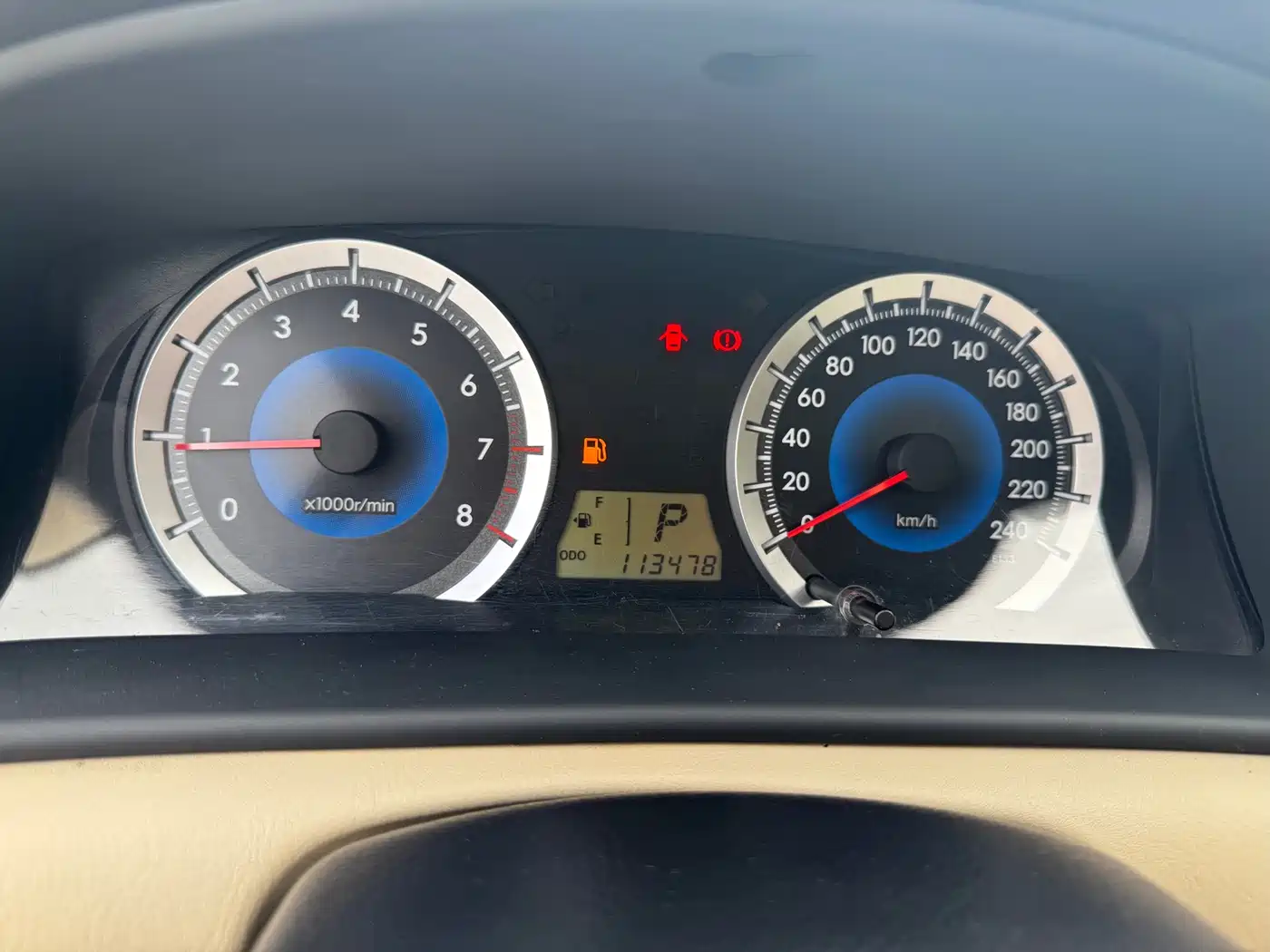 Toyota Corolla 2013 1.6L Automatic Luxury фото 13