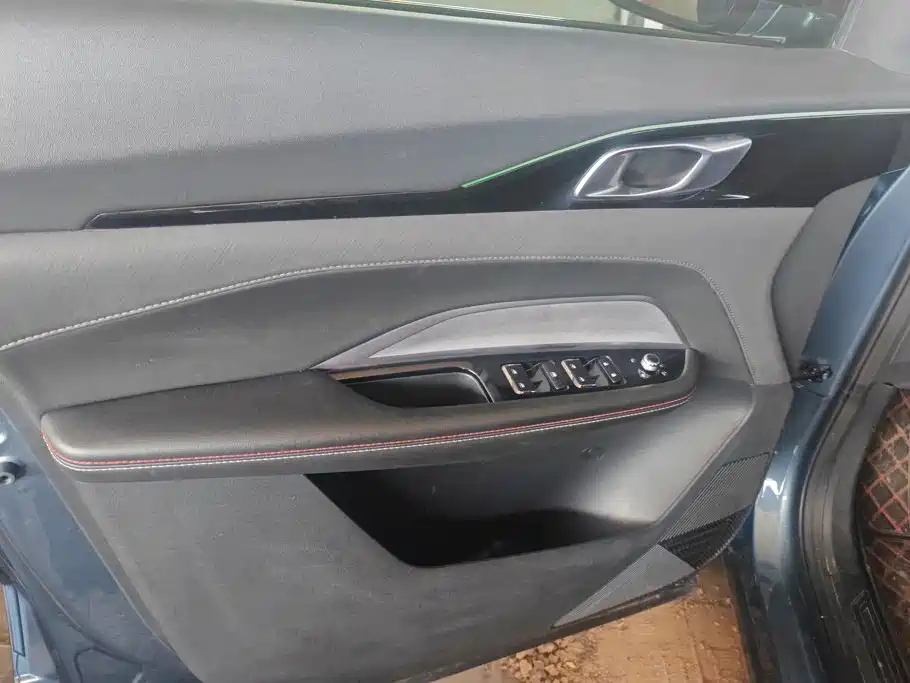 Photo 7 - Changan Oshan Z6