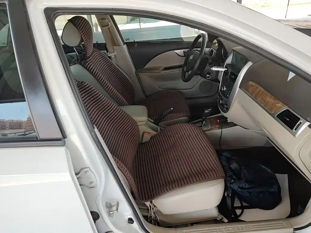 Фото 25 - Buick Excelle