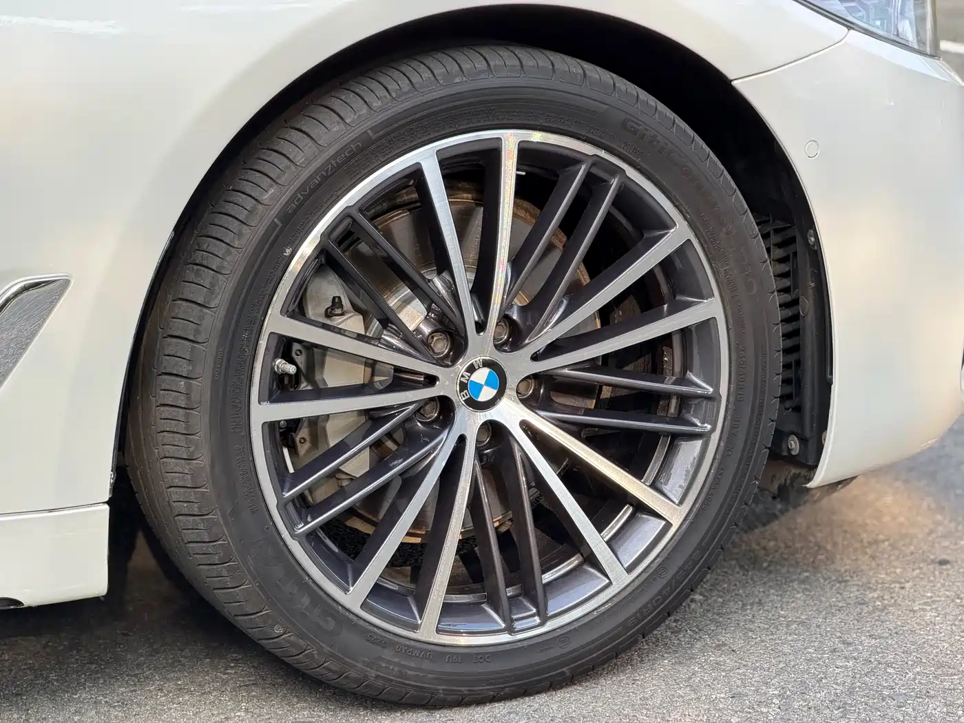 BMW 5 Series 2020 530Li Leading M Sport Package фото 11