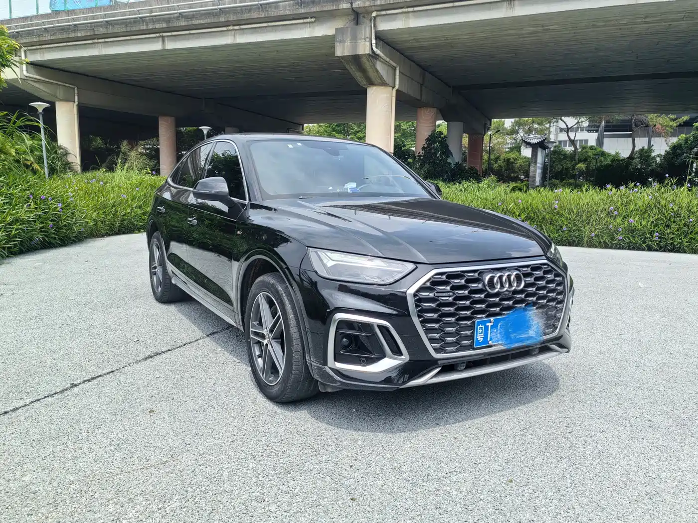 AUDI Q5L SPORTBACK