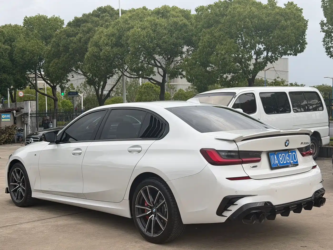 BMW 3 Series 2021 320Li M Sport Package фото 4