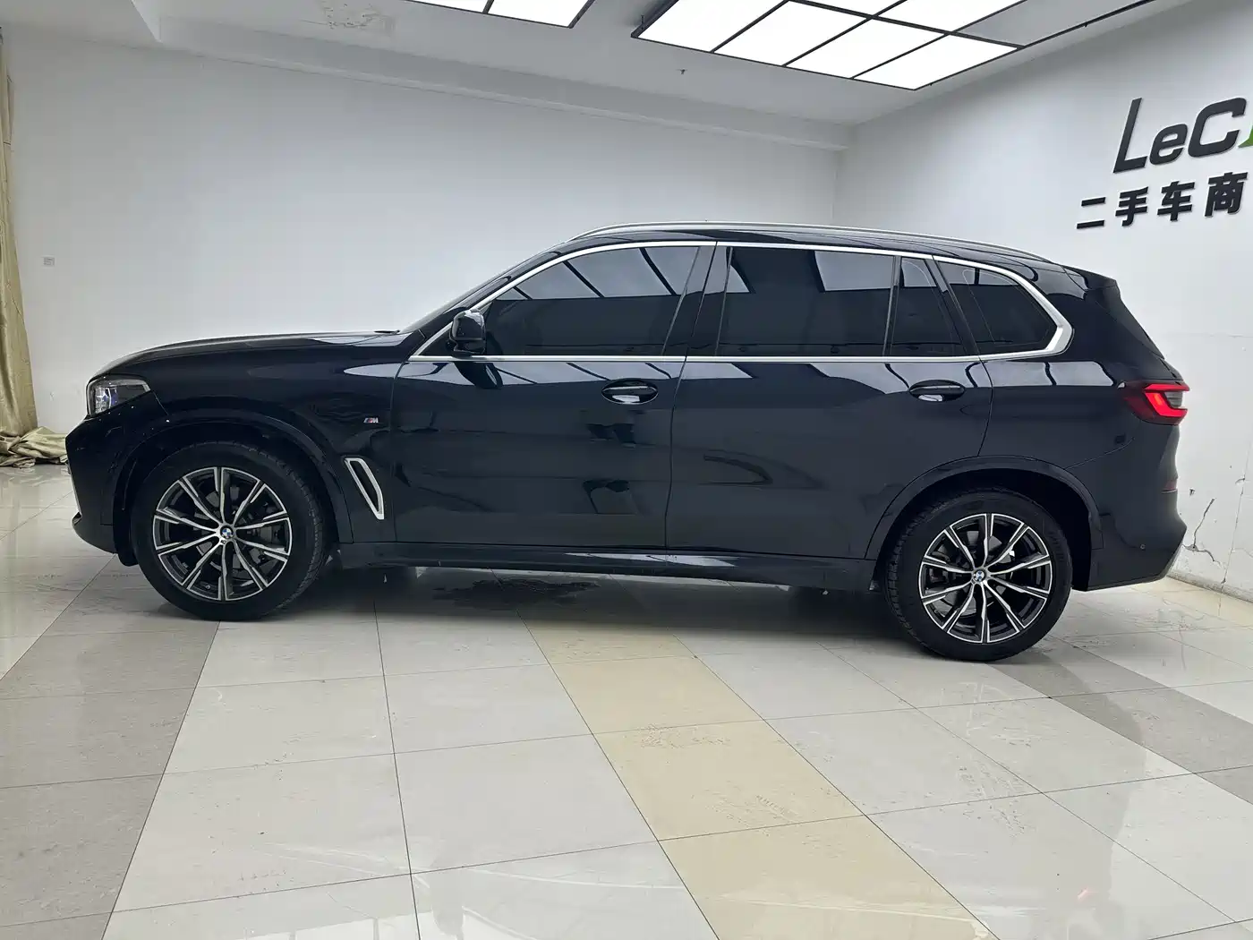 BMW X5 2022 xDrive 30Li Premium M Sport Package фото 13