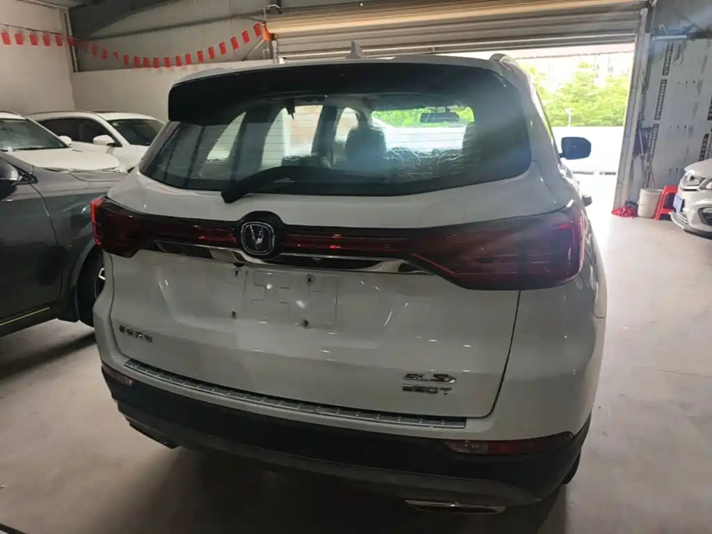 Фото 6 - Changan CS75