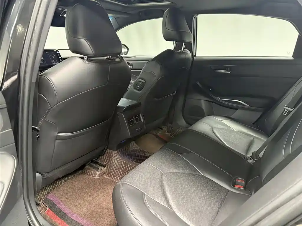 Toyota Avalon 2019 Hybrid 2.5L Luxury Edition China V фото 9