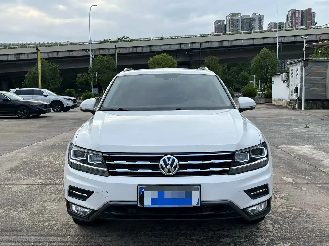 Volkswagen Tiguan L 2020 330TSI Auto 2WD Smart Luxury China VI фото 2