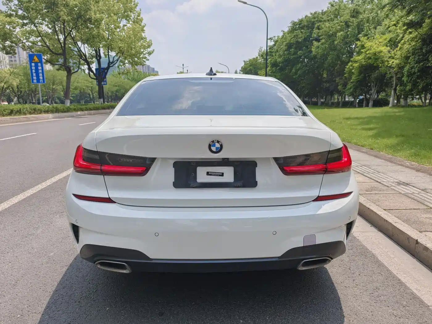 BMW 3 Series 2021 325Li M Sport Package фото 4