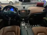 Photo 9 - Maserati Ghibli
