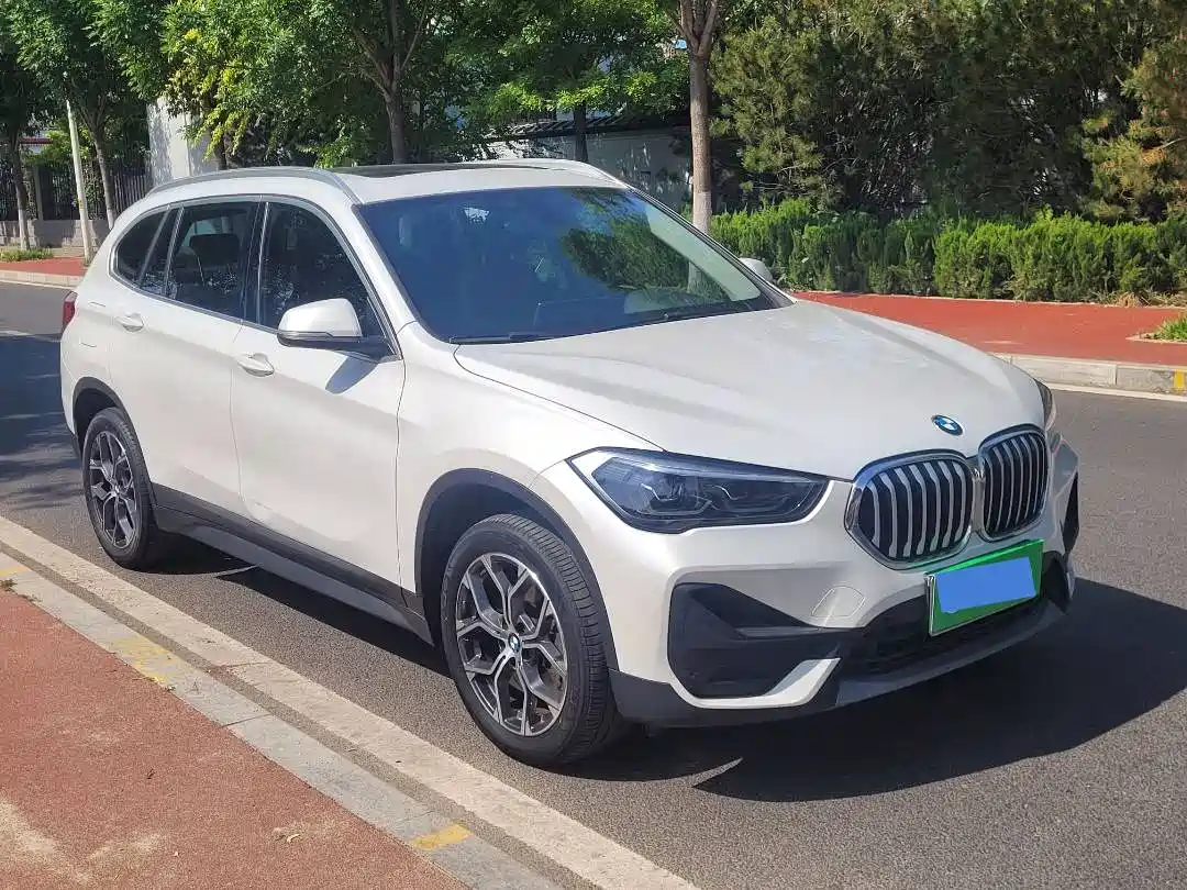 BMW X1 2021 sDrive25Li Leading фото 3