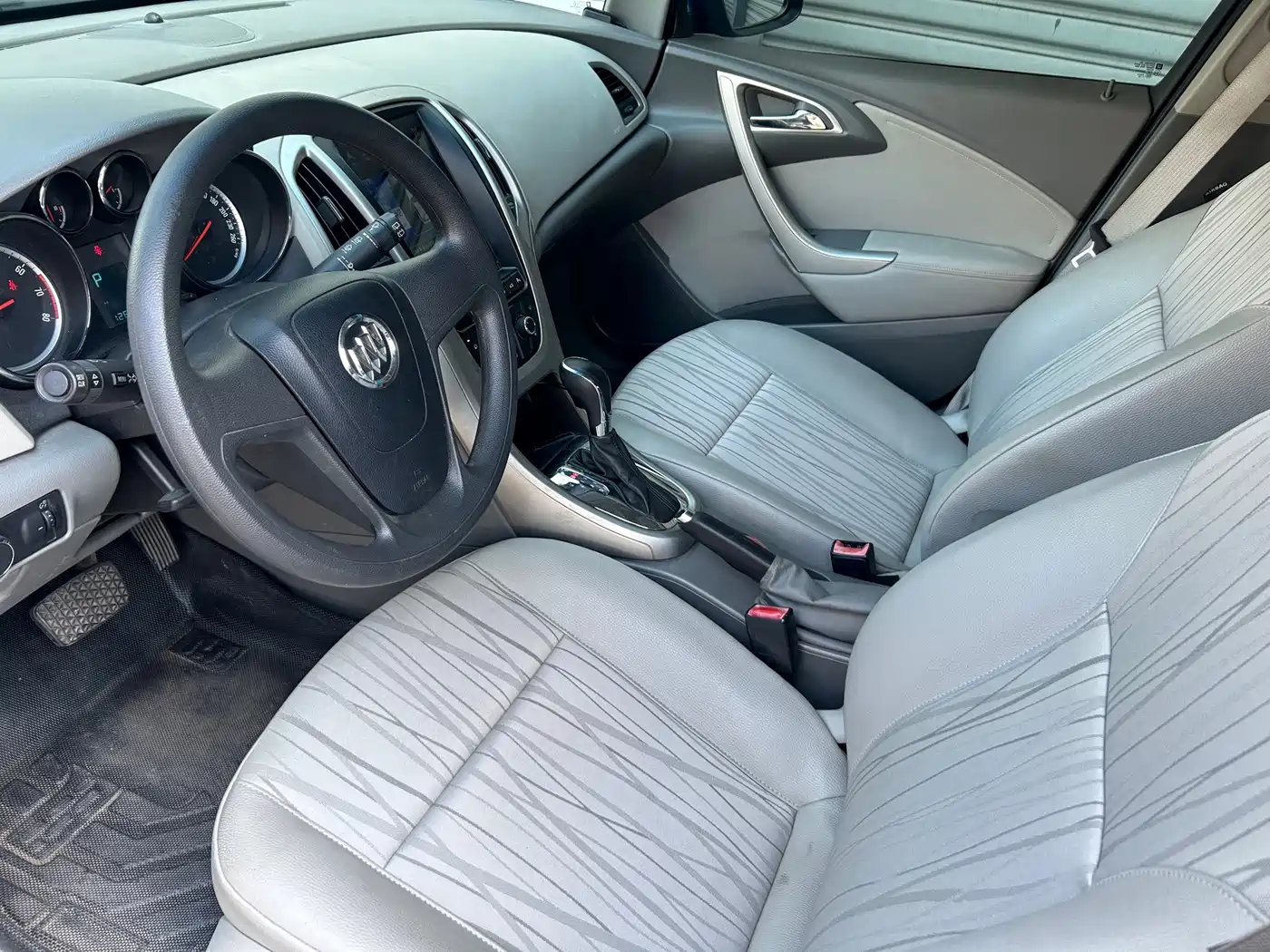 Photo 9 - Buick Excelle