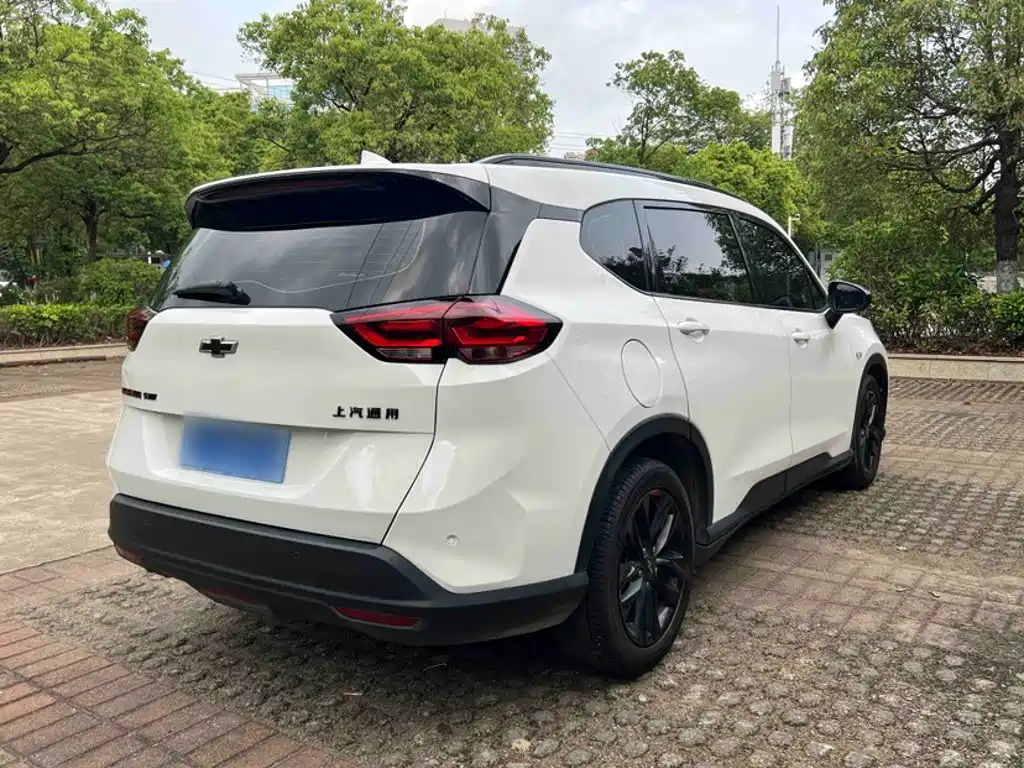 Chevrolet Volando 2023 2020 Mild Hybrid Redline 530T Automatic Premium Edition (5+2 seater)