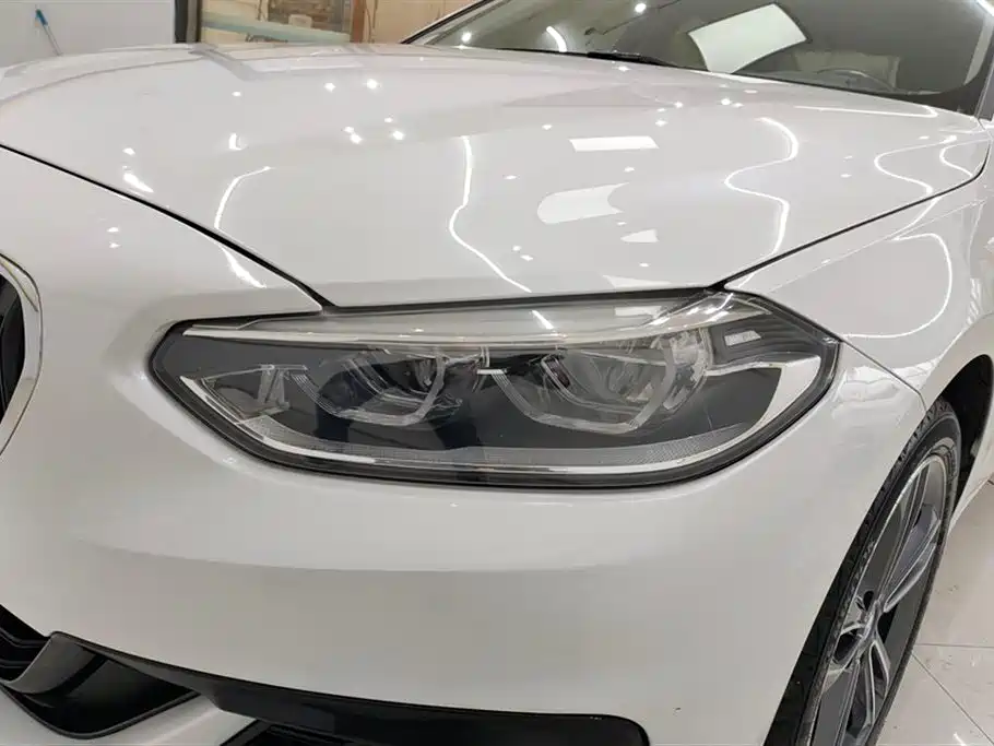 BMW 1 Series 2018 Facelift 118i Sport фото 5