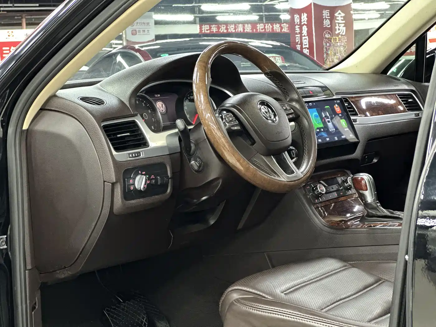 Volkswagen Touareg 2011 3.0TSI Comfort фото 26
