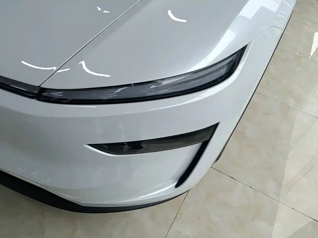 Tesla Model Y L 2026 2025 Facelift Long Range AWD