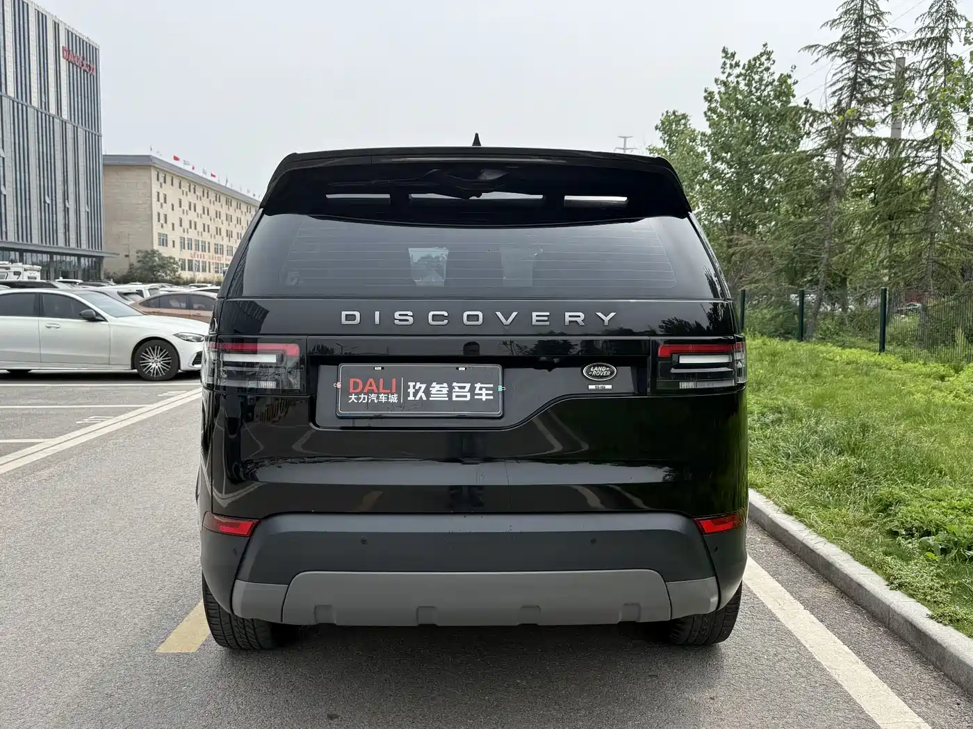 Land Rover Discovery 2019 3.0 SC V6 SE фото 5