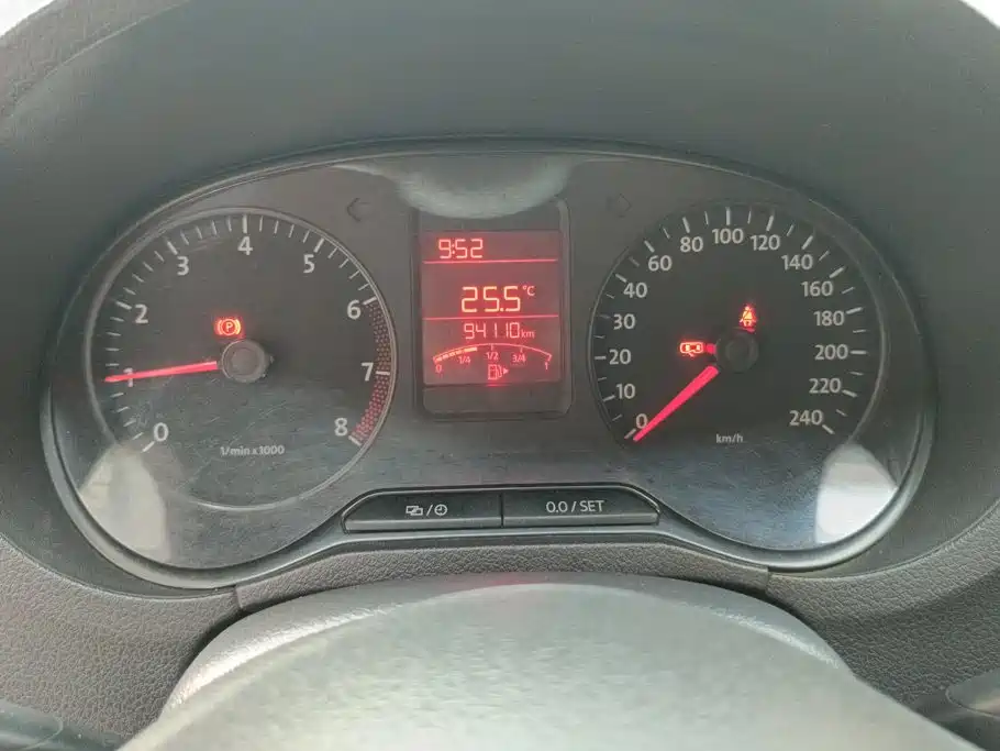 Photo 14 - Volkswagen Polo