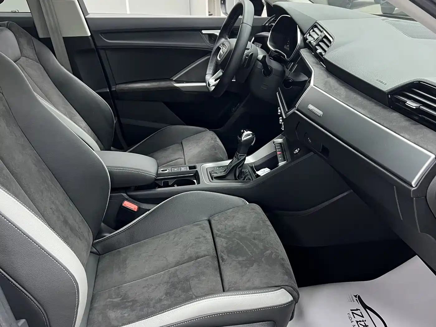 Audi Q3 2022 35 TFSI Fashion Dynamic фото 10