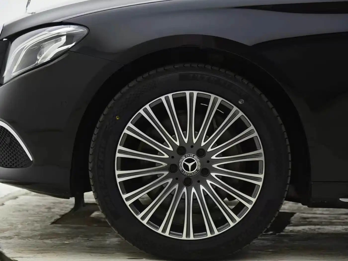 Mercedes-Benz E-Class 2016 E 300 L Sport Luxury фото 5