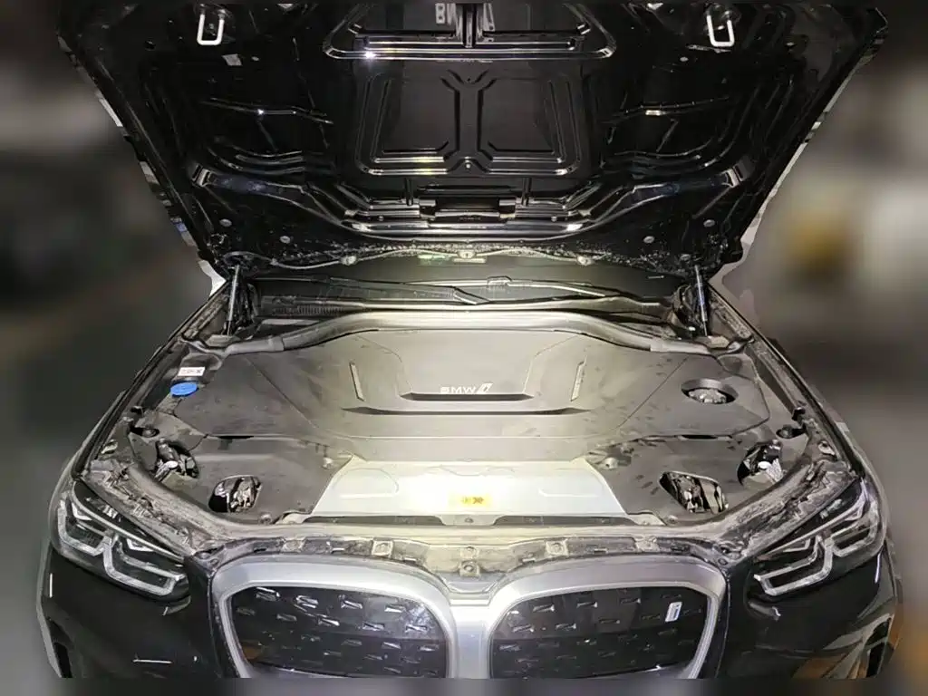 2025 BMW iX3