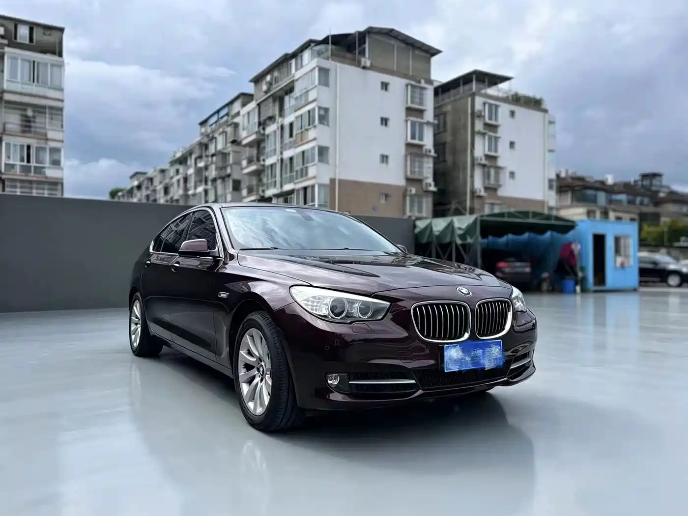 BMW 5 Series GT 2012 2013 535i Leadership
