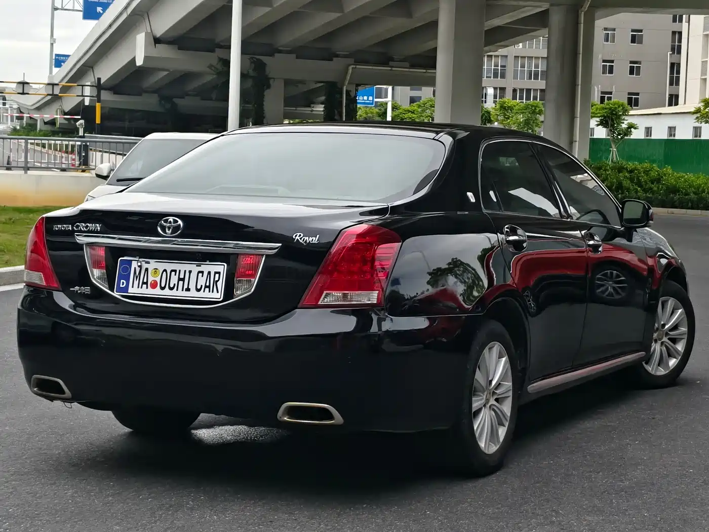 Toyota Crown 2010 2.5L Royal Leather Edition фото 8