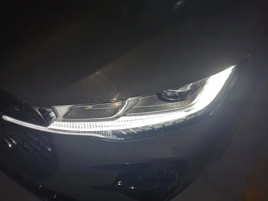 Photo 5 - Lincoln Z