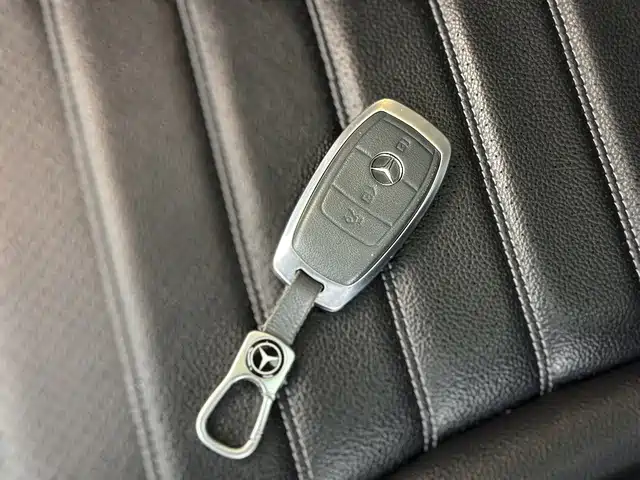 Фото 16 - Mercedes-Benz C-Class