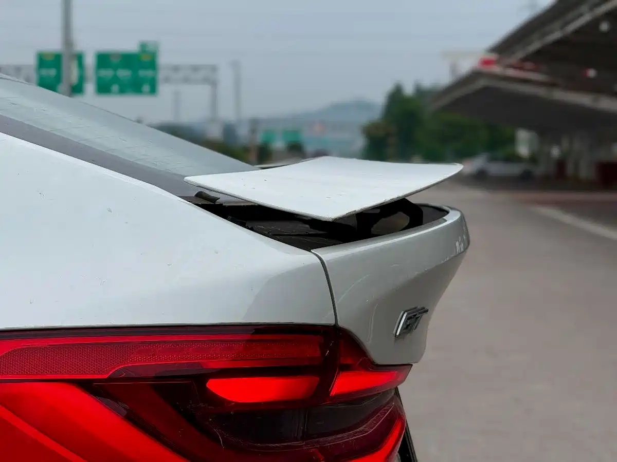 BMW 6 Series GT 2021 630i M Sport Grand Tourer Edition фото 10