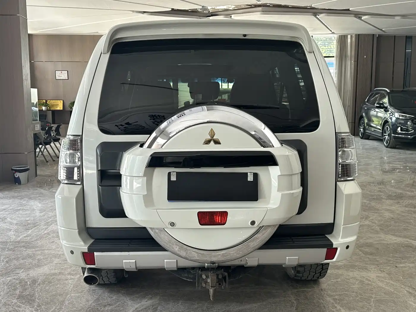Mitsubishi Pajero (Import) 2012 3.0L Elite Plus Edition фото 5