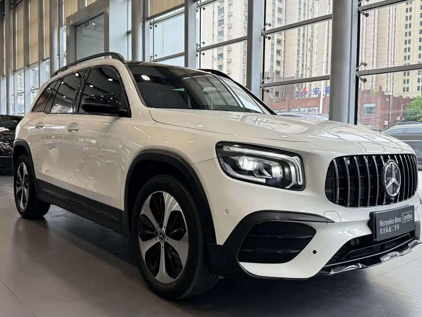Mercedes-Benz GLB 2023 GLB 220 4MATIC фото 3