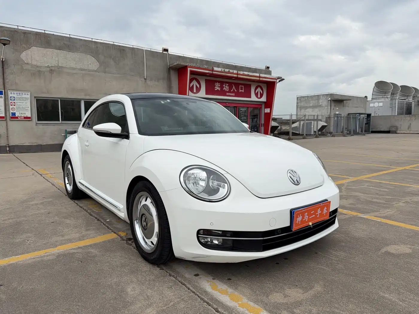 Volkswagen Beetle 2013 1.4TSI Luxury фото 3