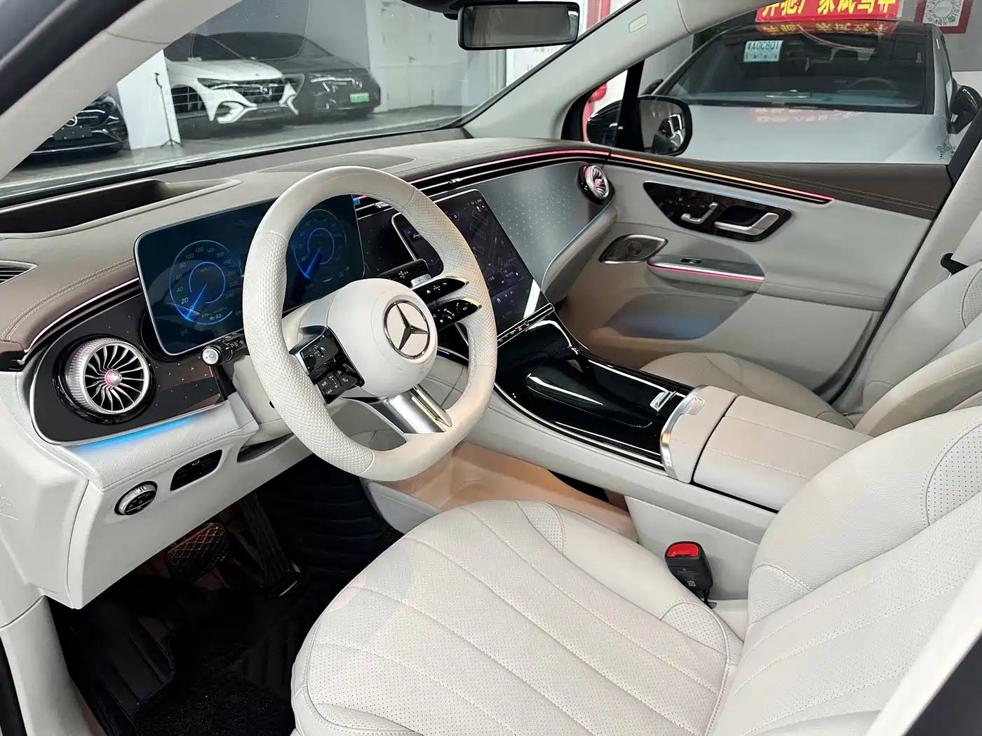 Mercedes-Benz EQE SUV 2023 500 4MATIC Special Edition фото 13