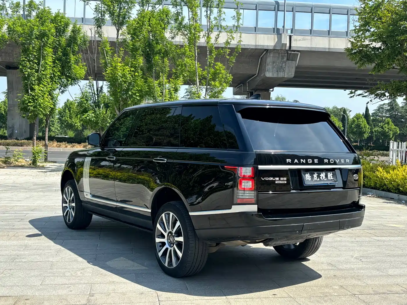Land Rover Range Rover 2017 3.0 SC V6 Vogue SE Autobiography LWB фото 8