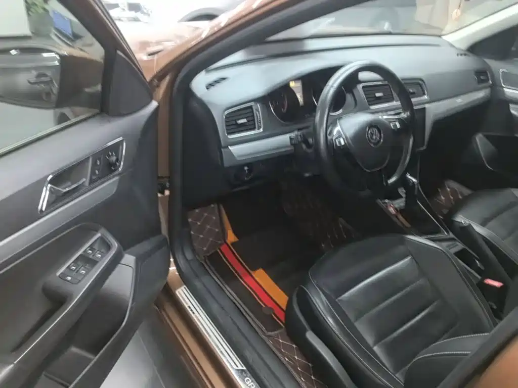 Photo 16 - Volkswagen Lavida Tour