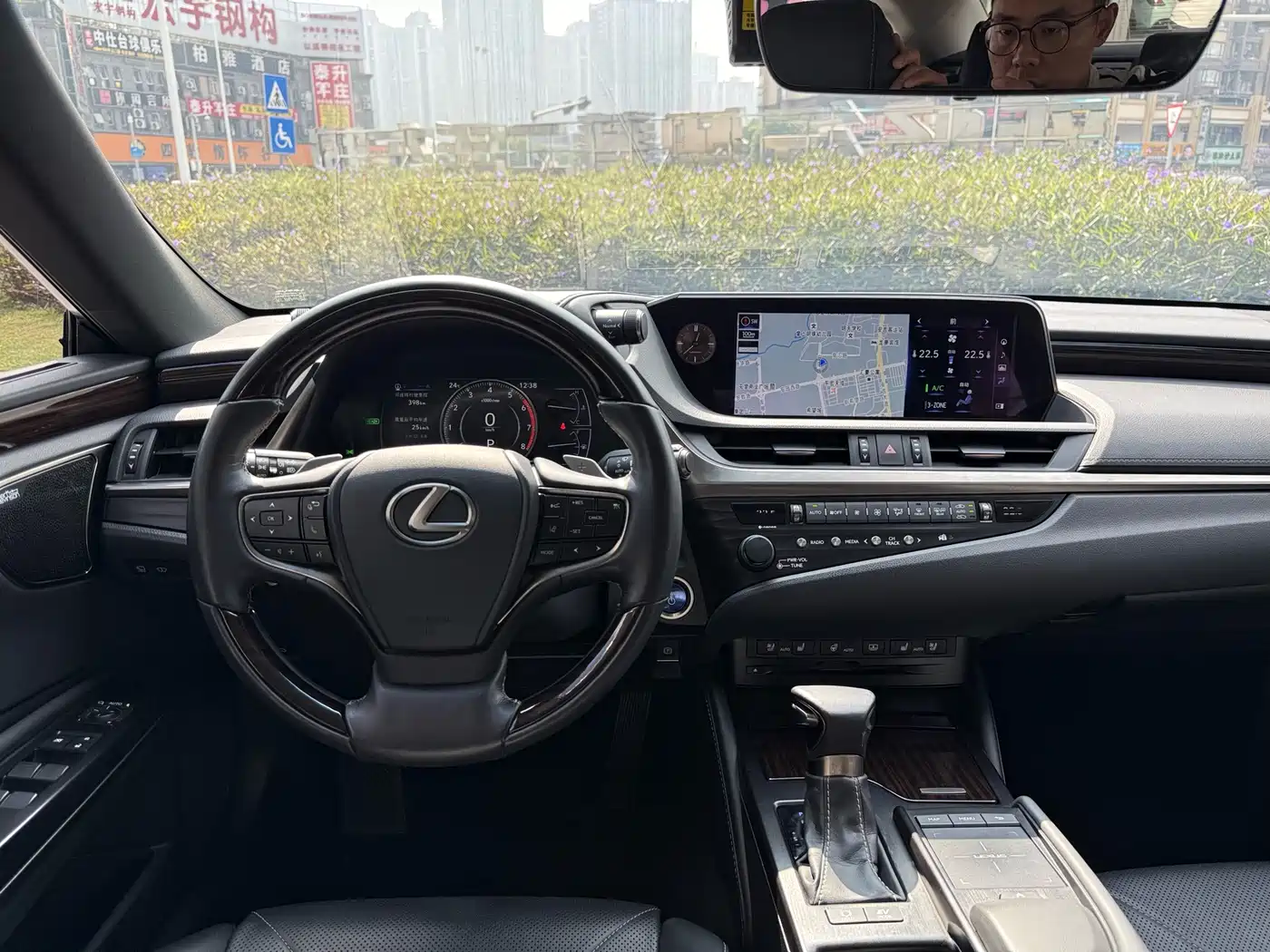 Lexus ES 2018 300h Executive Edition China V фото 11
